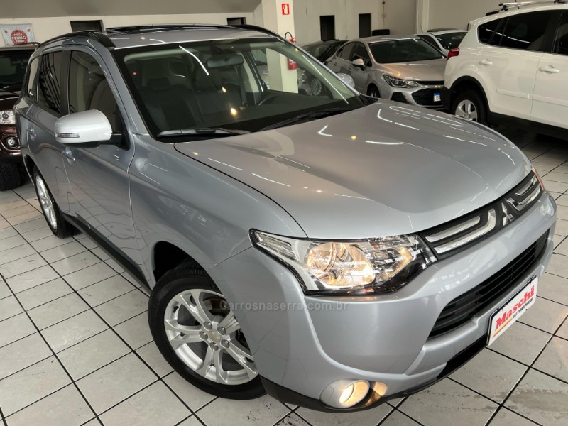 OUTLANDER 2.0 16V GASOLINA 4P AUTOMÁTICO - 2015 - CAXIAS DO SUL