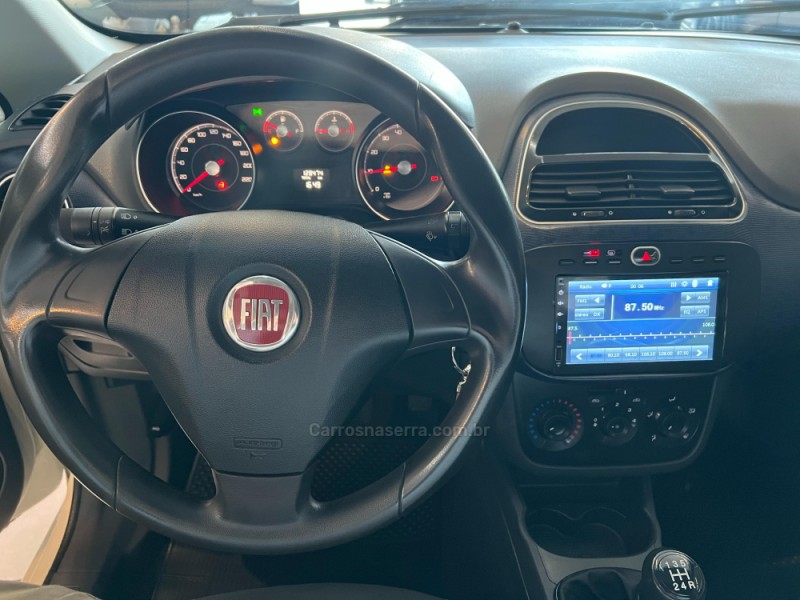 PUNTO 1.4 ATTRACTIVE ITALIA 8V FLEX 4P MANUAL - 2013 - CAXIAS DO SUL