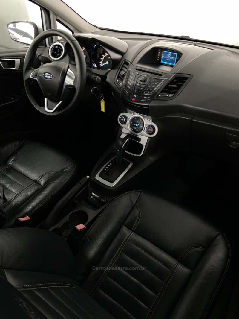 FIESTA 1.6 SE HATCH 16V FLEX 4P AUTOMÁTICO - 2015 - FARROUPILHA