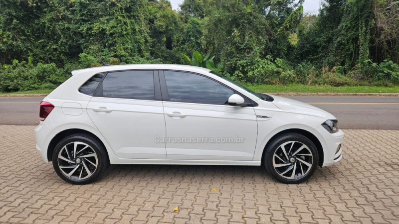 POLO 1.0	200 TSI HIGHLINE AUTOMÁTICO  - 2022 - IVOTI
