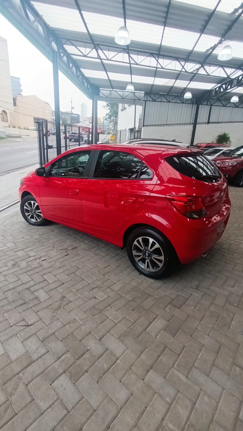 ONIX 1.4 MPFI LT 8V FLEX 4P MANUAL - 2016 - CAXIAS DO SUL