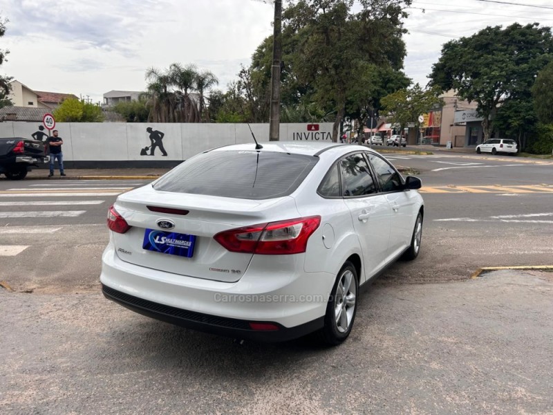 FOCUS 2.0 SE SEDAN 16V FLEX 4P AUTOMÁTICO - 2015 - VENâNCIO AIRES