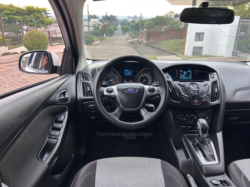 FOCUS 2.0 SE SEDAN 16V FLEX 4P AUTOMÁTICO - 2015 - VENâNCIO AIRES
