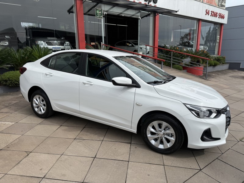 ONIX 1.0	LT PLUS 8V TURBO FLEX 4P AUTOMÁTICO - 2020 - FARROUPILHA