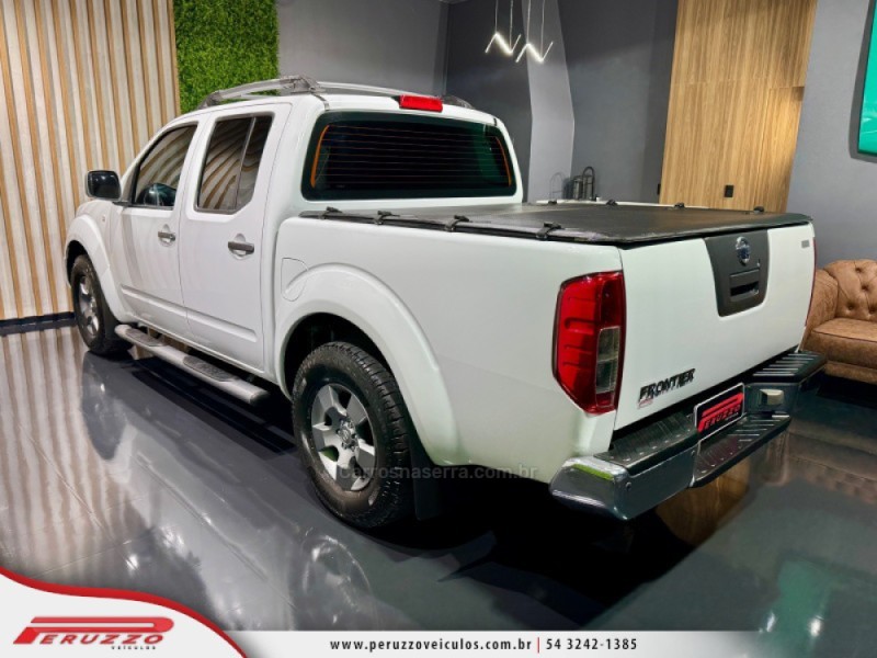 FRONTIER 2.5 XE 4X2 CD TURBO ELETRONIC DIESEL 4P MANUAL - 2012 - NOVA PRATA