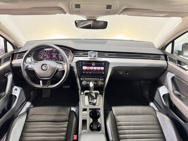 PASSAT 2.0 16V TSI BLUEMOTION GASOLINA HIGHLINE 4P DSG - 2018 - CAXIAS DO SUL