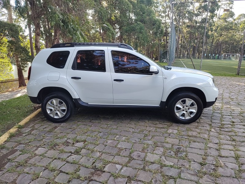 DUSTER 1.6 EXPRESSION 4X2 16V FLEX 4P MANUAL - 2017 - CAXIAS DO SUL