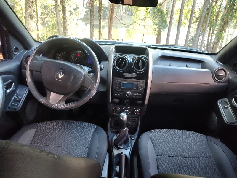 DUSTER 1.6 EXPRESSION 4X2 16V FLEX 4P MANUAL - 2017 - CAXIAS DO SUL