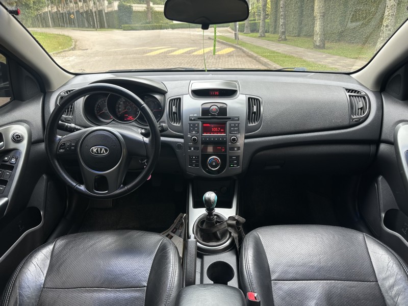 CERATO 1.6 EX2 SEDAN 16V GASOLINA 4P MANUAL - 2010 - CAXIAS DO SUL