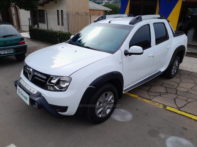 duster oroch 2.0 16v flex dynamique at 4p automatico 2020 nova prata
