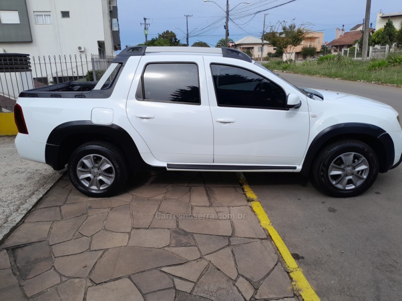 DUSTER OROCH 2.0 16V FLEX DYNAMIQUE AT 4P AUTOMÁTICO - 2020 - NOVA PRATA