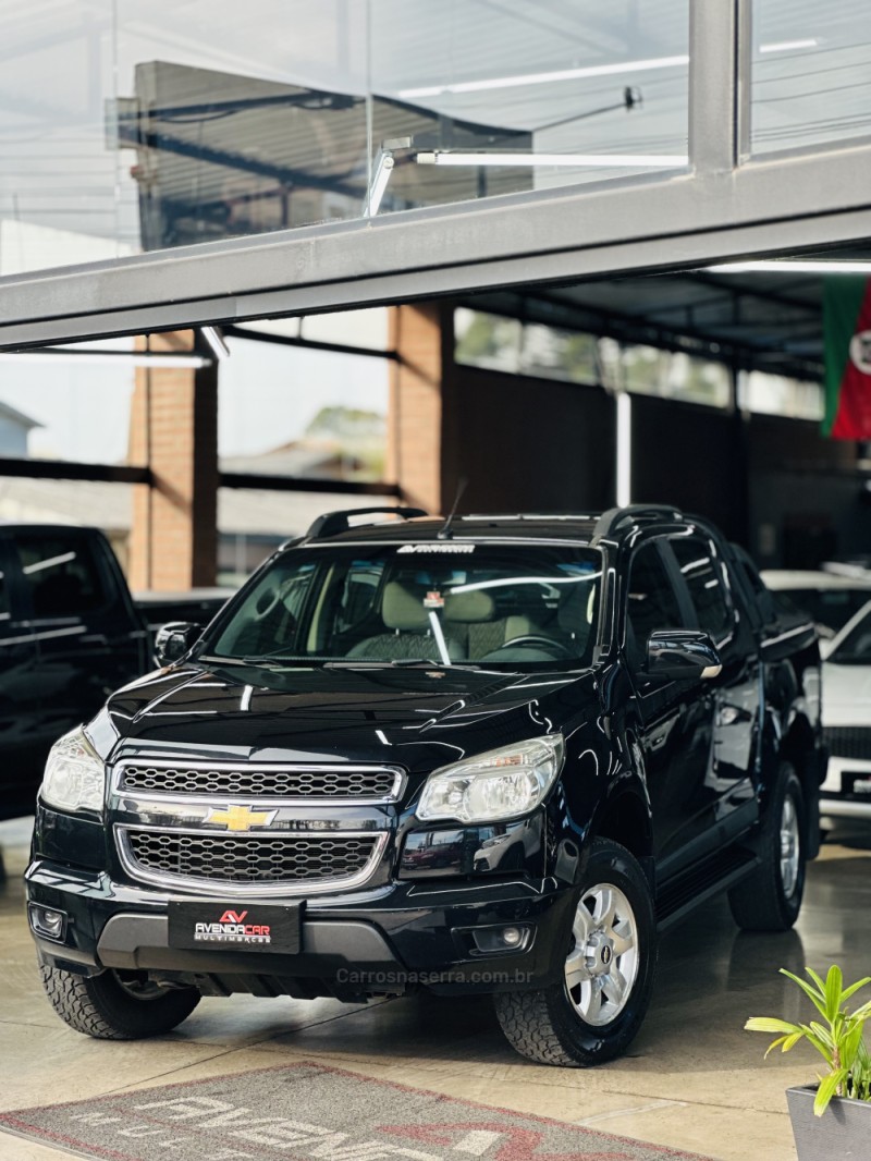 S10 2.4 LT 4X2 CD 8V FLEX 4P MANUAL - 2014 - CANELA
