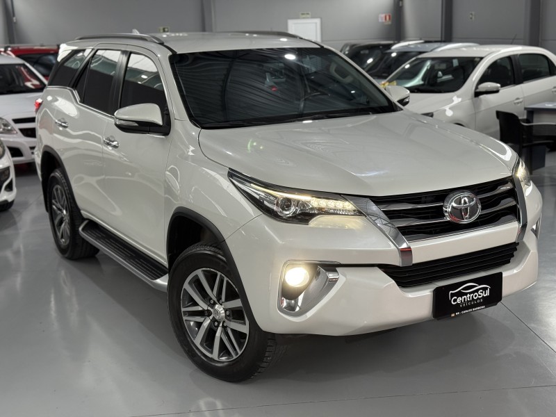 hilux sw4 2.8 srx 4x4 16v turbo intercooler diesel 4p automatico 2017 carlos barbosa