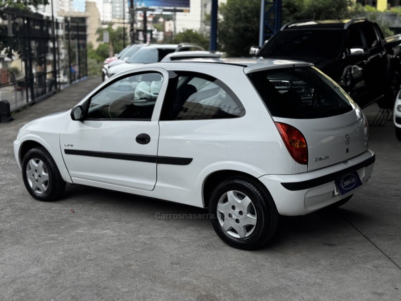 CELTA 1.0 MPFI LIFE 8V FLEX 2P MANUAL - 2006 - CAXIAS DO SUL