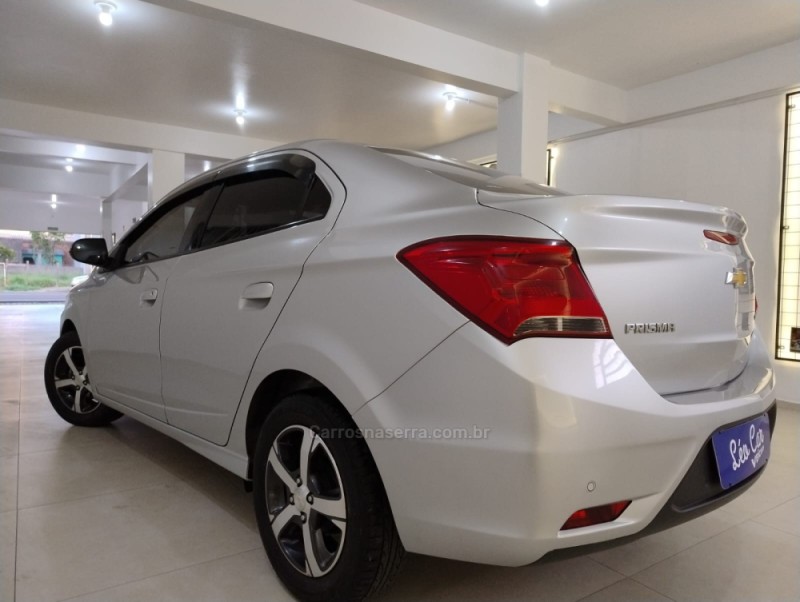 PRISMA 1.0 MPFI LT 8V FLEX 4P MANUAL - 2019 - VACARIA