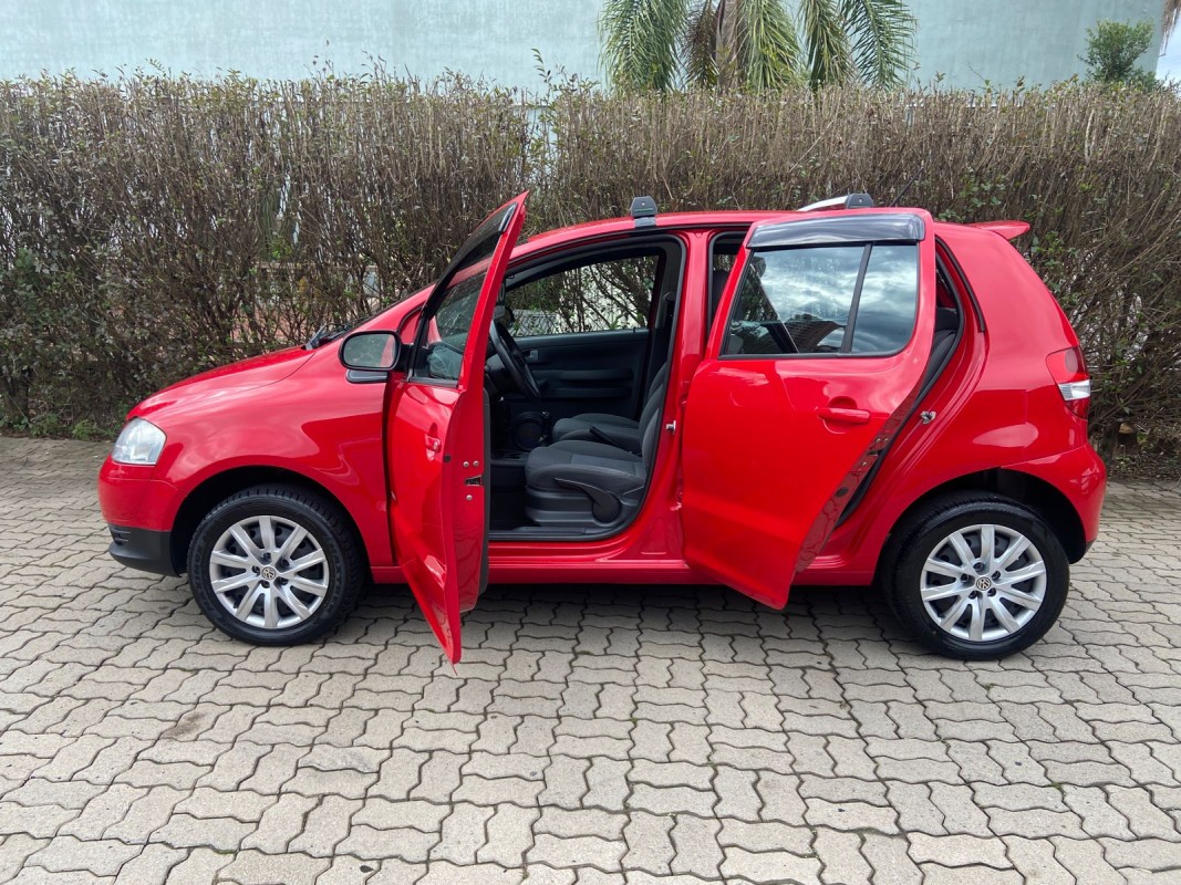 FOX 1.0 MI 8V FLEX 4P MANUAL - 2010 - CAXIAS DO SUL