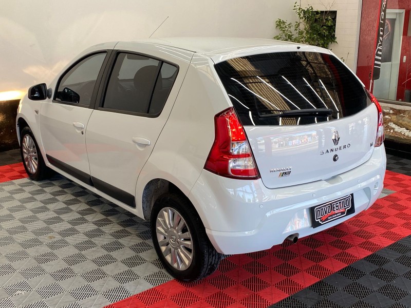 SANDERO 1.6 PRIVILÉGE 8V FLEX 4P MANUAL - 2013 - CAXIAS DO SUL