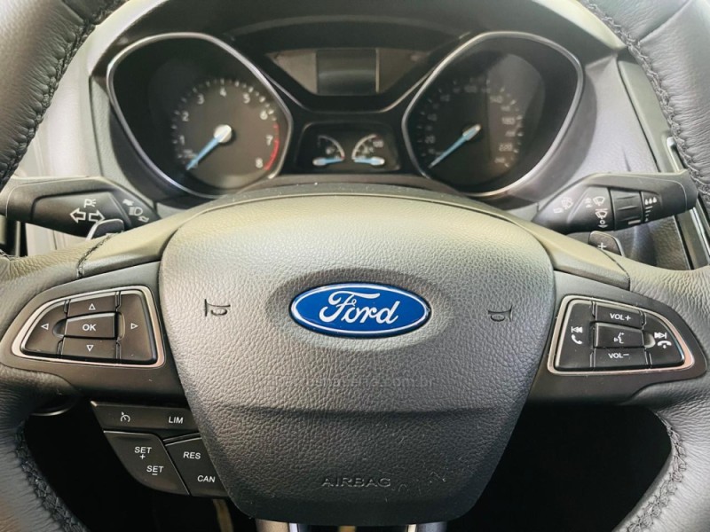 FOCUS 2.0 SE FASTBACK 16V FLEX 4P AUTOMÁTICO - 2016 - CAXIAS DO SUL