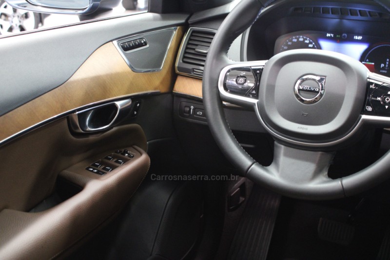 XC90 2.0 T8 MOMENTUM HÍBRIDO 4P AUTOMÁTICO - 2021 - CAXIAS DO SUL