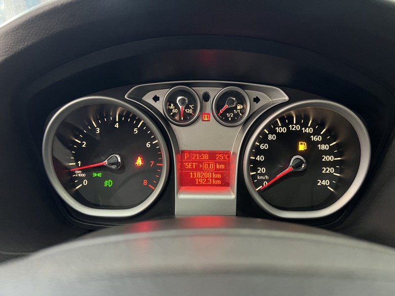 FOCUS 2.0 GHIA SEDAN 16V GASOLINA 4P AUTOMÁTICO - 2010 - CAXIAS DO SUL