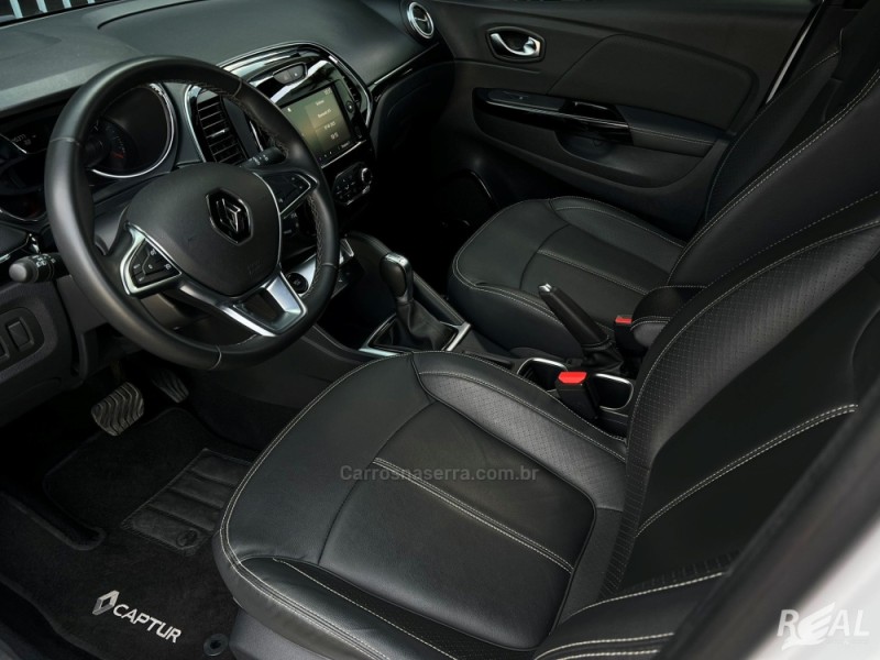 CAPTUR 1.3 ICONIC 16V TURBO FLEX 4P AUTOMÁTICO - 2022 - SAPIRANGA