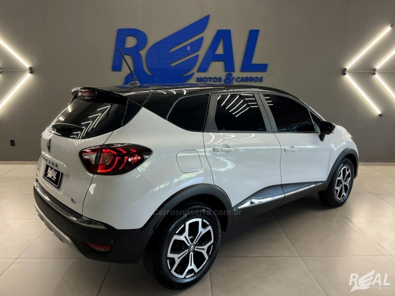 CAPTUR 1.3 ICONIC 16V TURBO FLEX 4P AUTOMÁTICO - 2022 - SAPIRANGA