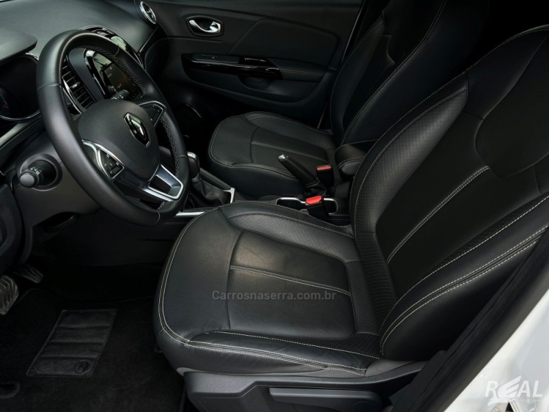 CAPTUR 1.3 ICONIC 16V TURBO FLEX 4P AUTOMÁTICO - 2022 - SAPIRANGA