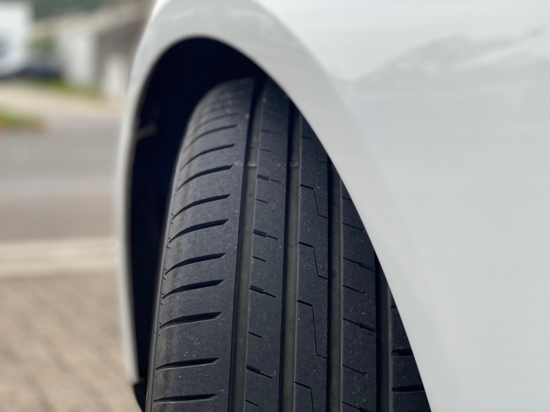 FOCUS 2.0 SE HATCH 16V FLEX 4P AUTO - 2014 - CAXIAS DO SUL