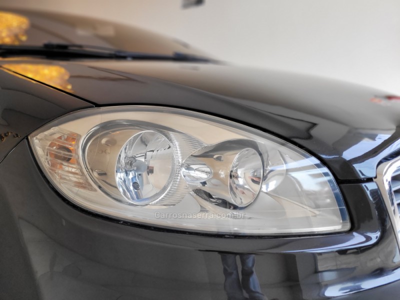 LINEA 1.8 ESSENCE 16V FLEX 4P MANUAL - 2009 - CANELA