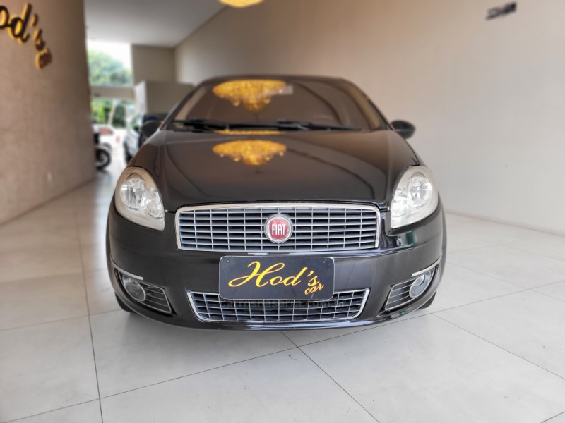 LINEA 1.8 ESSENCE 16V FLEX 4P MANUAL - 2009 - CANELA