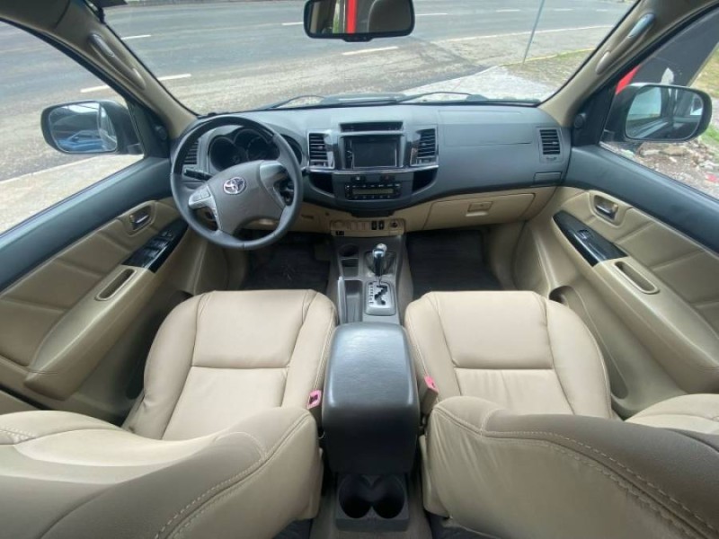 HILUX SW4 3.0 SRV 4X4 7 LUGARES 16V TURBO INTERCOOLER DIESEL 4P AUTOMÁTICO - 2013 - CAXIAS DO SUL