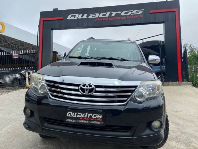 HILUX SW4 3.0 SRV 4X4 7 LUGARES 16V TURBO INTERCOOLER DIESEL 4P AUTOMÁTICO - 2013 - CAXIAS DO SUL