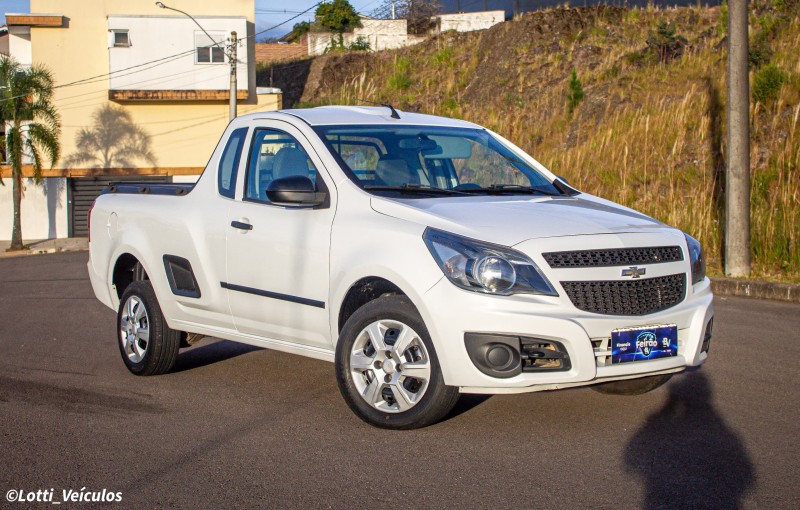 MONTANA 1.4 MPFI LS CS 8V FLEX 2P MANUAL