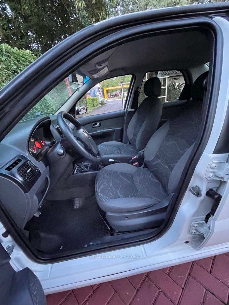 SIENA 1.0 MPI EL 8V FLEX 4P MANUAL - 2013 - ROLANTE