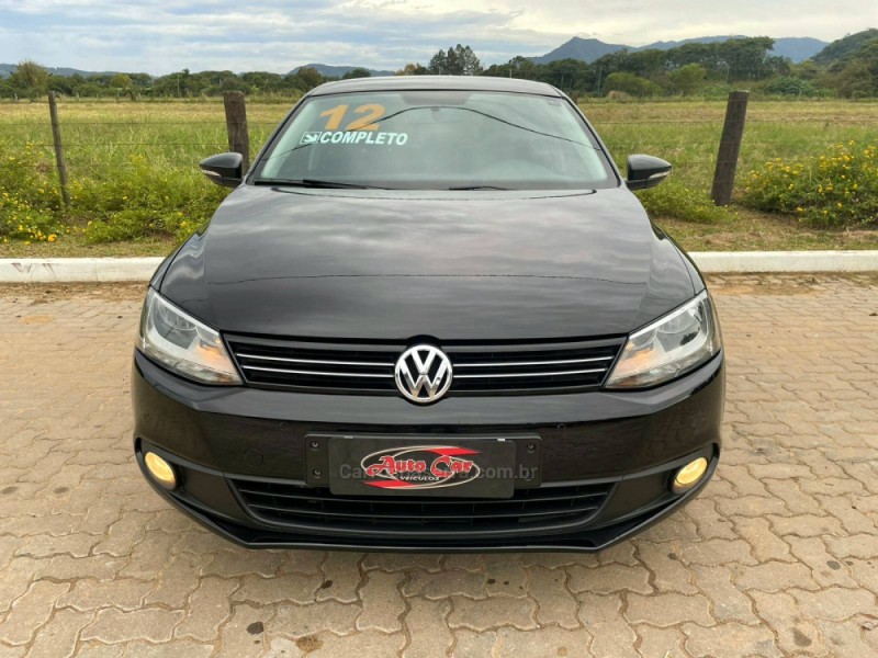 JETTA 2.0 COMFORTLINE FLEX 4P TIPTRONIC - 2012 - CANDELáRIA