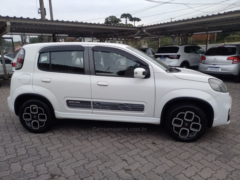 UNO 1.4 SPORTING 8V FLEX 4P MANUAL - 2015 - BENTO GONçALVES