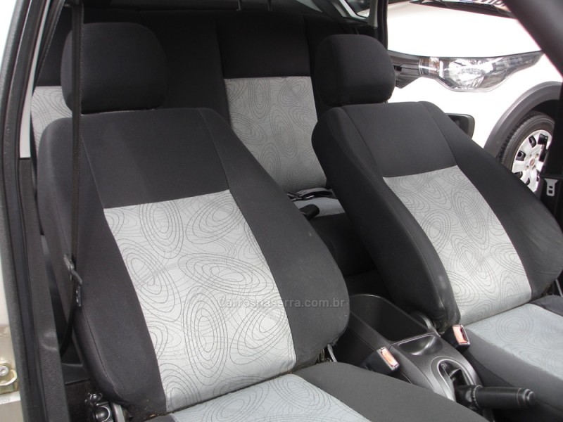 FIESTA 1.6 MPI CLASS SEDAN 8V FLEX 4P MANUAL - 2010 - CAXIAS DO SUL