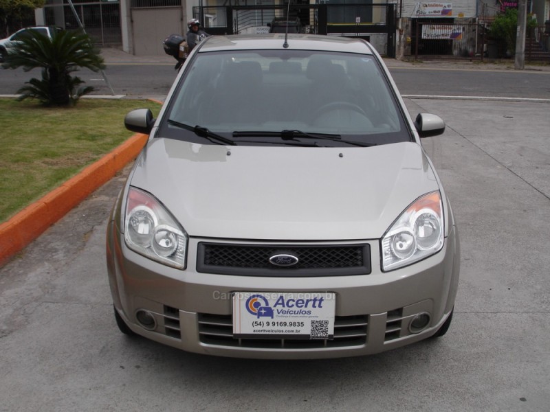 FIESTA 1.6 MPI CLASS SEDAN 8V FLEX 4P MANUAL - 2010 - CAXIAS DO SUL