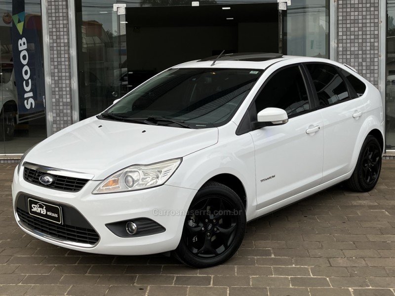 FOCUS 2.0 TITANIUM HATCH 16V FLEX 4P MANUAL - 2012 - VACARIA