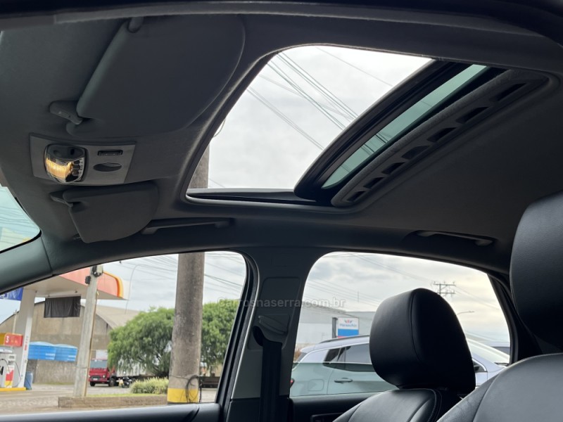 FOCUS 2.0 TITANIUM HATCH 16V FLEX 4P MANUAL - 2012 - VACARIA