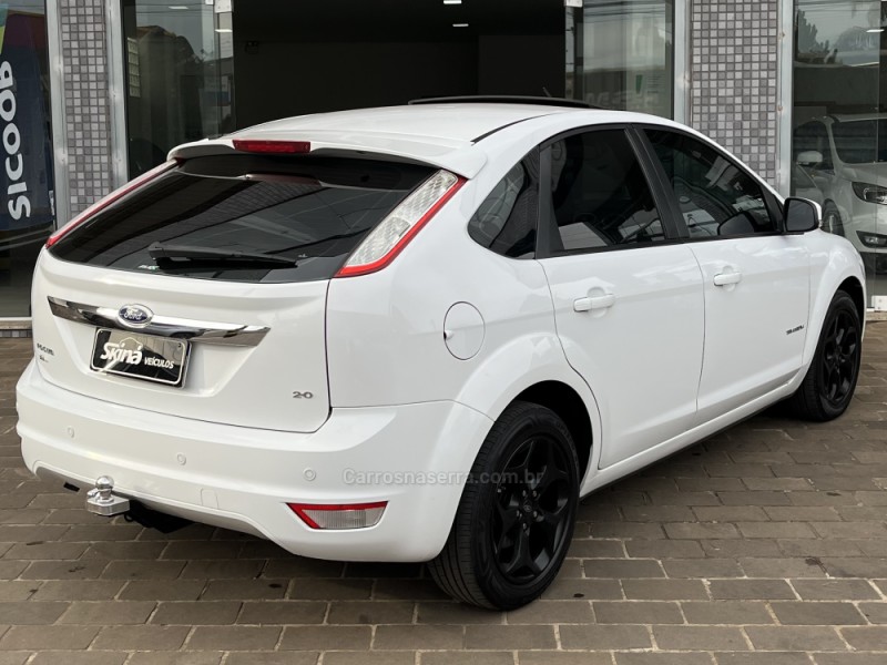FOCUS 2.0 TITANIUM HATCH 16V FLEX 4P MANUAL - 2012 - VACARIA