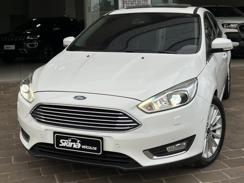 FOCUS 2.0 TITANIUM PLUS 16V FLEX 4P AUTOMÁTICO - 2018 - VACARIA