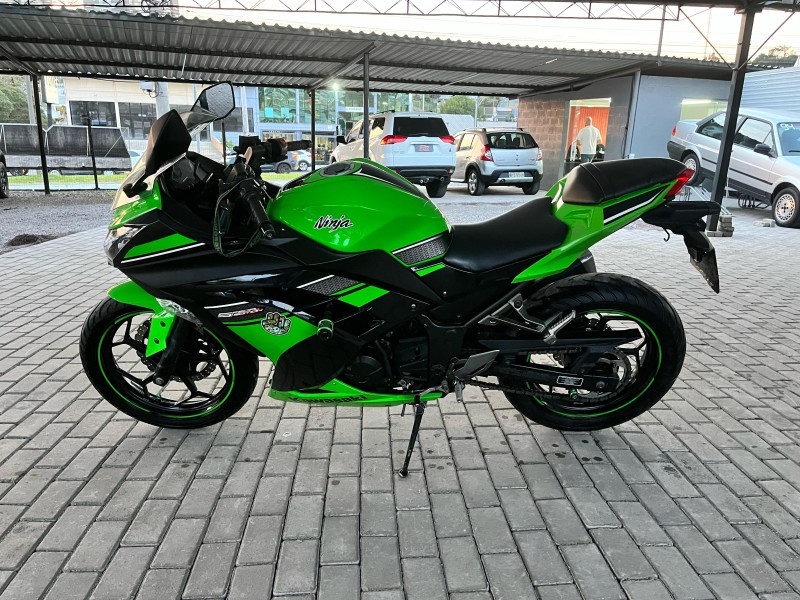 NINJA 300 ABS LIMITED EDITION - 2013 - CAXIAS DO SUL