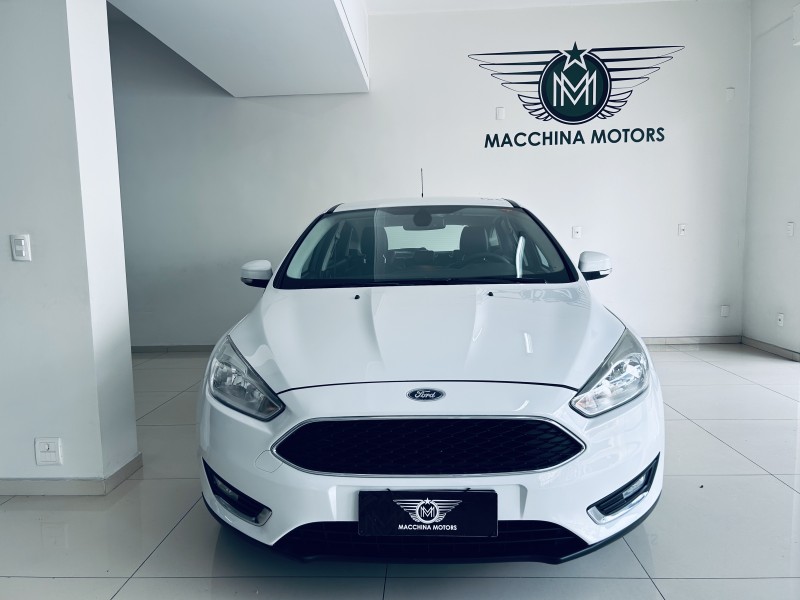 FOCUS 2.0 SE PLUS 16V FLEX 4P AUTOMÁTICO - 2017 - CAXIAS DO SUL