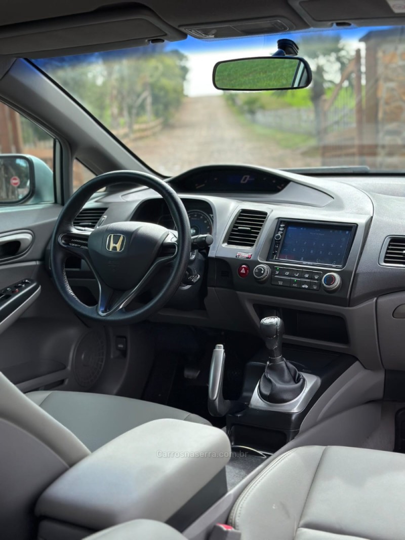 CIVIC 1.8 LXS 16V GASOLINA 4P MANUAL - 2008 - CAXIAS DO SUL