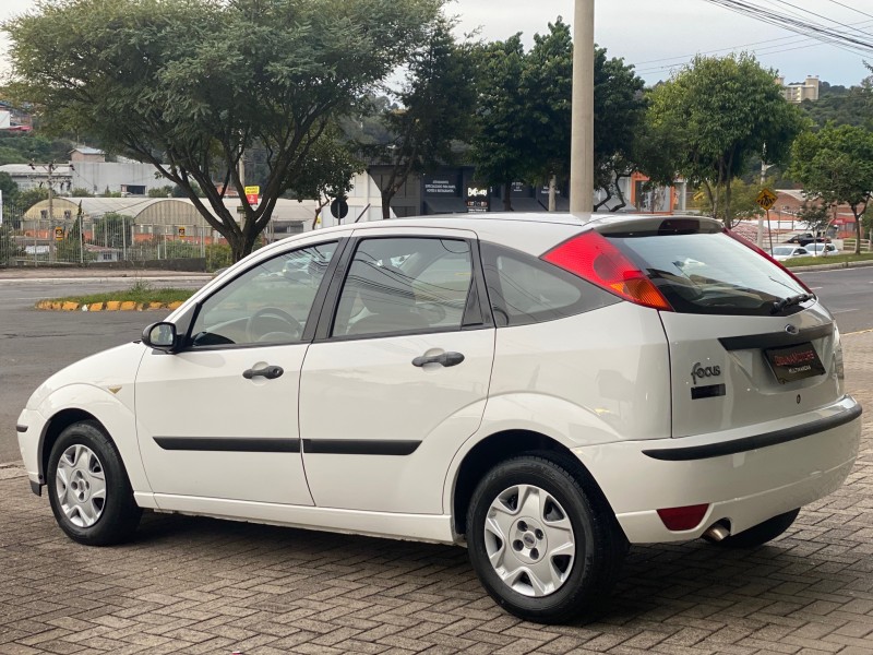 FOCUS 1.6 8V FLEX 4P MANUAL - 2009 - CAXIAS DO SUL