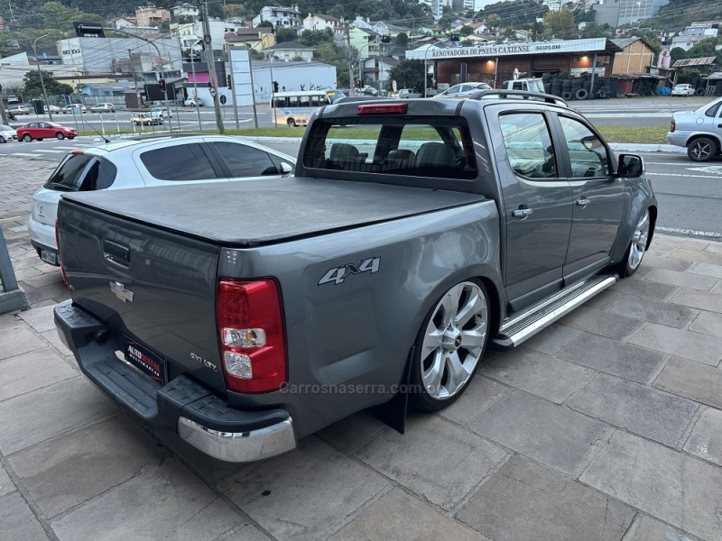 S10 2.4 LTZ 4X2 CD 8V FLEX 4P MANUAL - 2013 - CAXIAS DO SUL