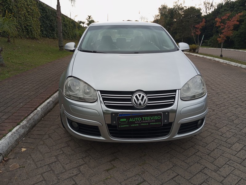 JETTA 2.5 I 20V 170CV GASOLINA 4P TIPTRONIC - 2007 - CAXIAS DO SUL