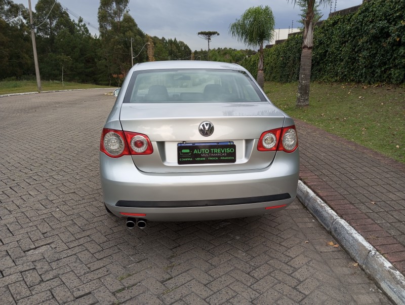 JETTA 2.5 I 20V 170CV GASOLINA 4P TIPTRONIC - 2007 - CAXIAS DO SUL