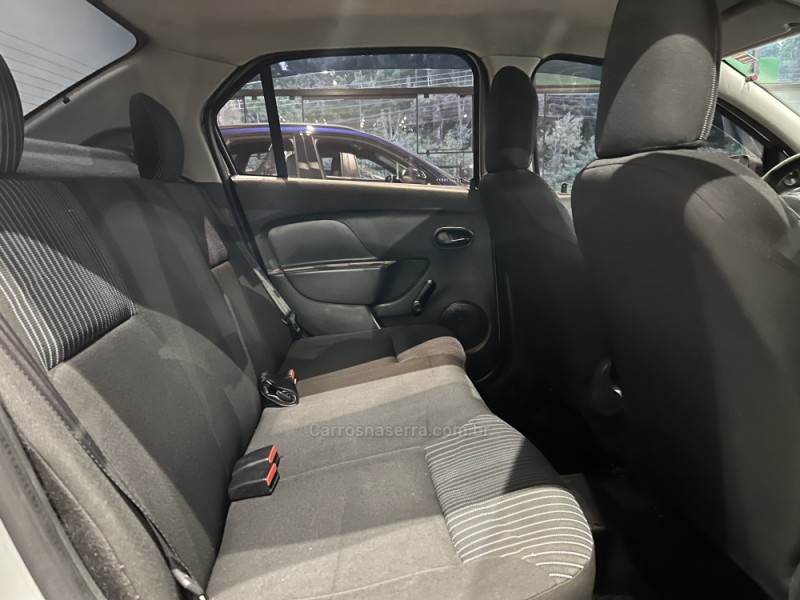 LOGAN 1.0 AUTHENTIQUE 16V FLEX 4P MANUAL - 2015 - CAXIAS DO SUL